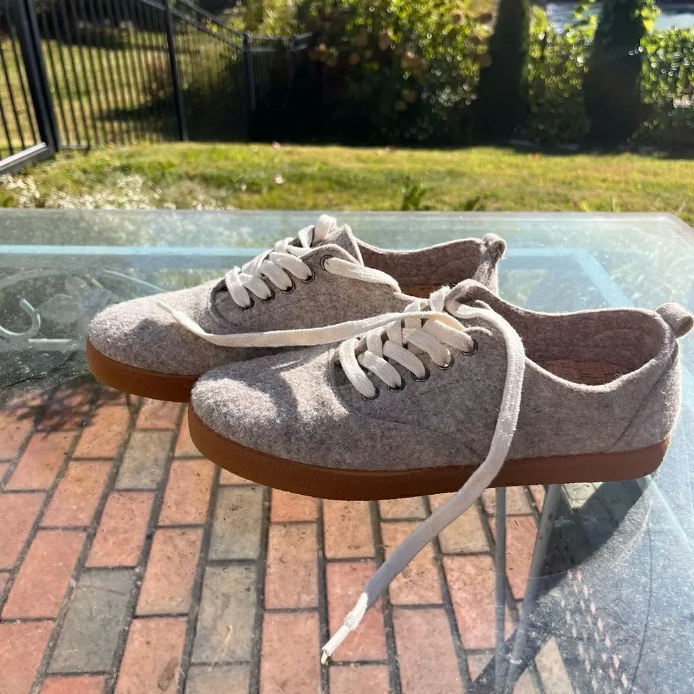 DNA Footwear Hope “This Was A Bottle” Sneakers NWT